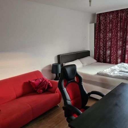 Sehr Schoene Drei Zimmer Deluex Wohnung In Sindelfingen Zewnętrze zdjęcie