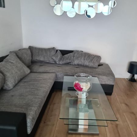 Sehr Schoene Drei Zimmer Deluex Wohnung In Sindelfingen Zewnętrze zdjęcie