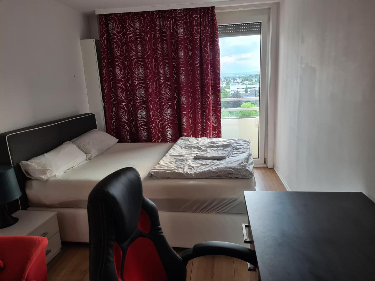 Sehr Schoene Drei Zimmer Deluex Wohnung In Sindelfingen Zewnętrze zdjęcie