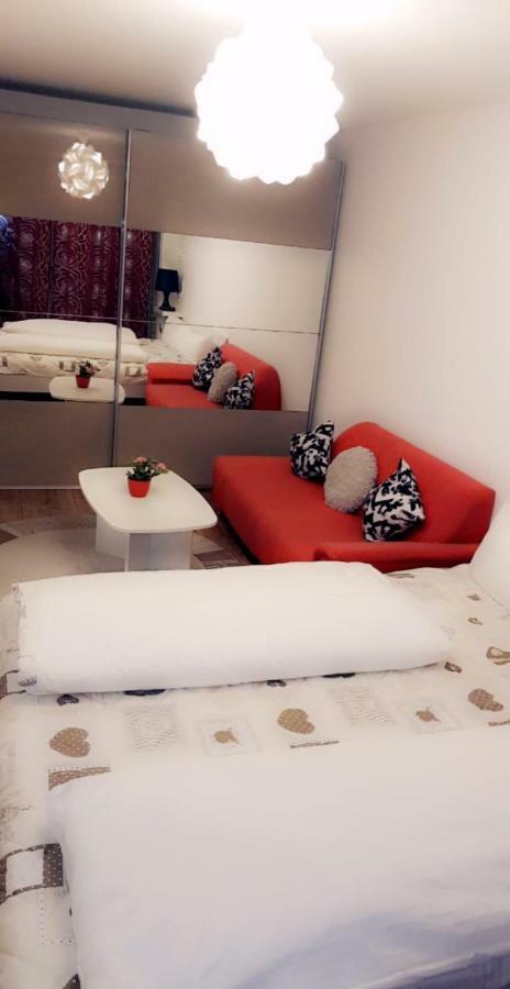 Sehr Schoene Drei Zimmer Deluex Wohnung In Sindelfingen Zewnętrze zdjęcie