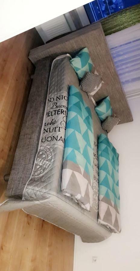 Sehr Schoene Drei Zimmer Deluex Wohnung In Sindelfingen Zewnętrze zdjęcie